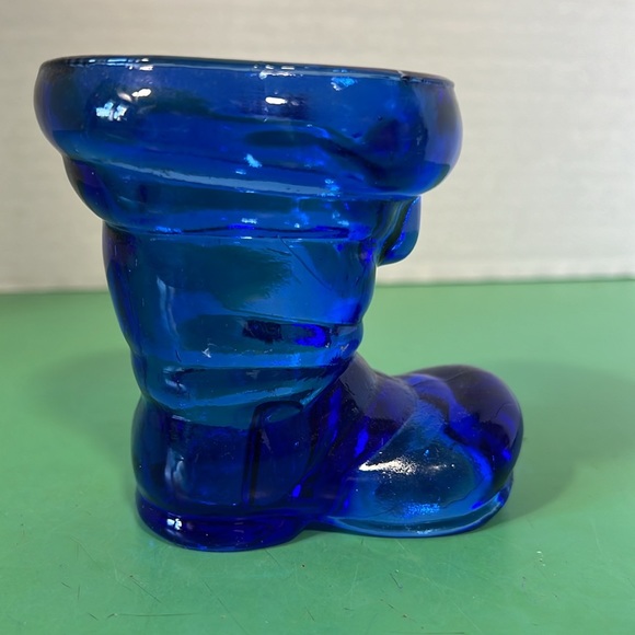 Beautiful blue cobalt glass boot - Picture 6 of 8
